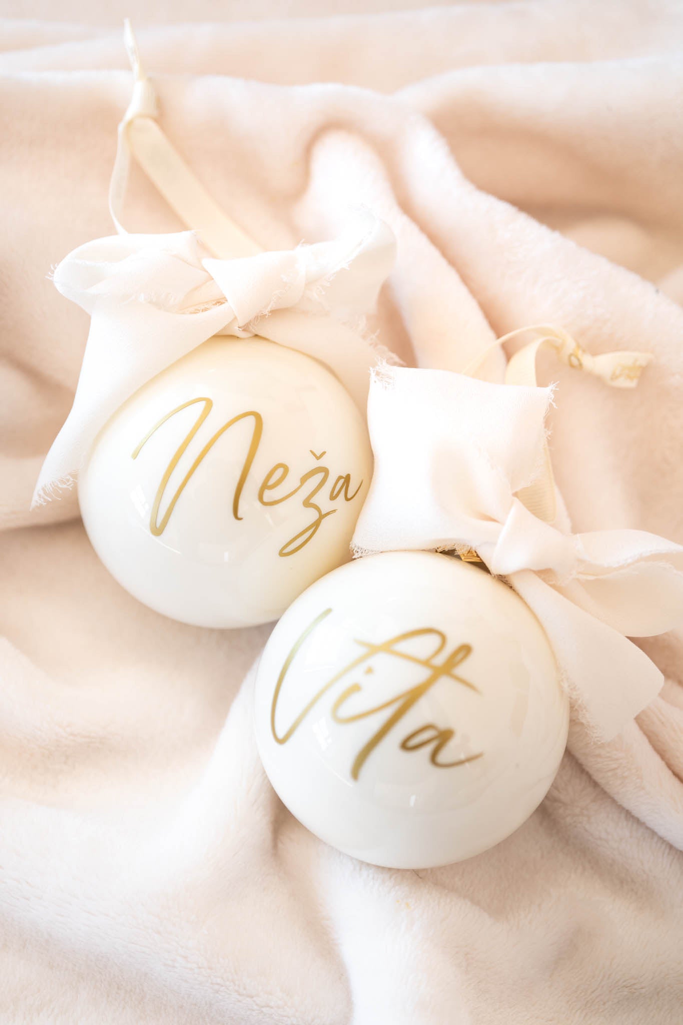 Božična steklena bunkica - bela